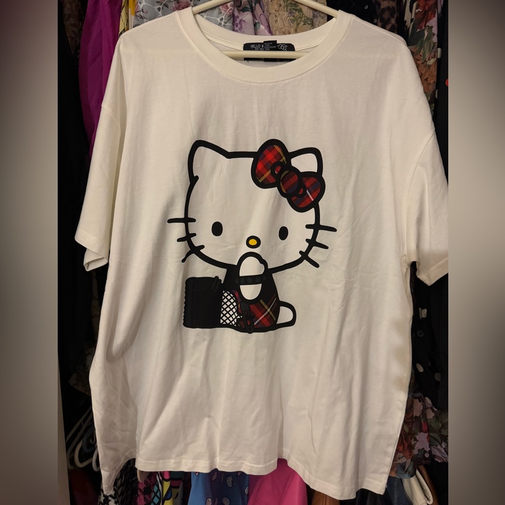 NEW Forever 21 White Hello Kitty Graphic Tee
